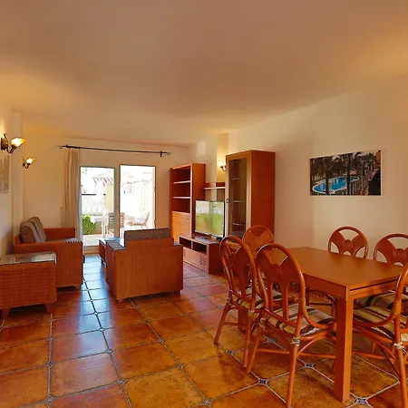 Holiday home Vtv Amores Residencial2000 *